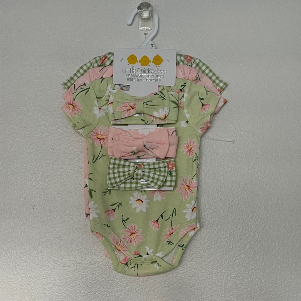 NWT Little Chickadees Floral Baby Onesie with Bow Set of 6 sz 3-6 months